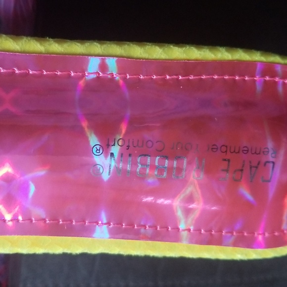 Sandal - Picture 3 of 8